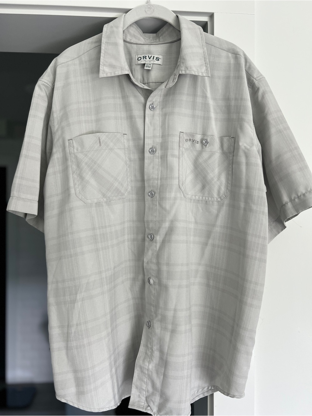 Orvis Men's Short Sleeve Tech Shirt gray plaid UPF 30 Sunglasses cleaner XL - Picture 2 of 7